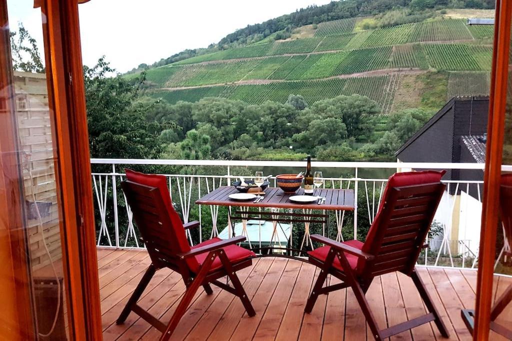 Casa Barzen - Stilvoll Urlauben An Der Mosel Apartment Райл Екстериор снимка