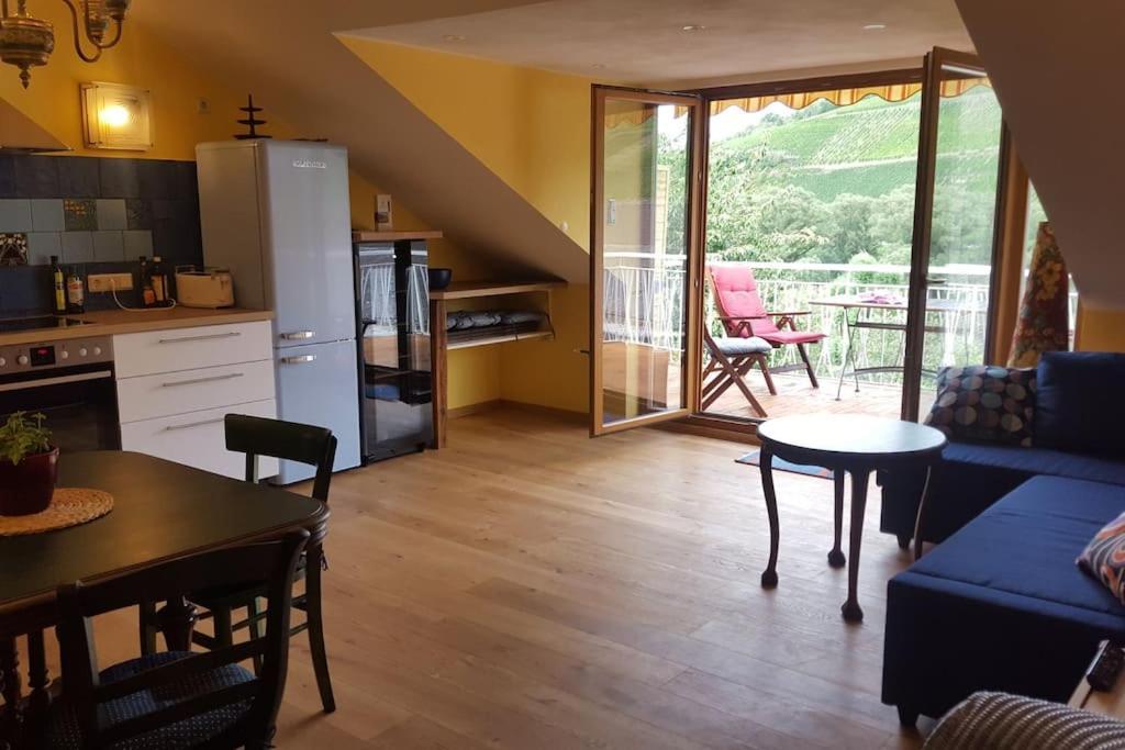 Casa Barzen - Stilvoll Urlauben An Der Mosel Apartment Райл Екстериор снимка